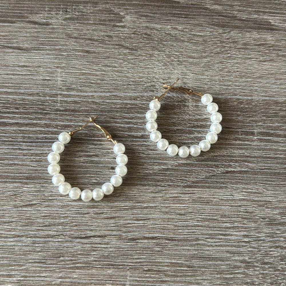 Pearl hoop earrings A128 - Picture 2 of 3